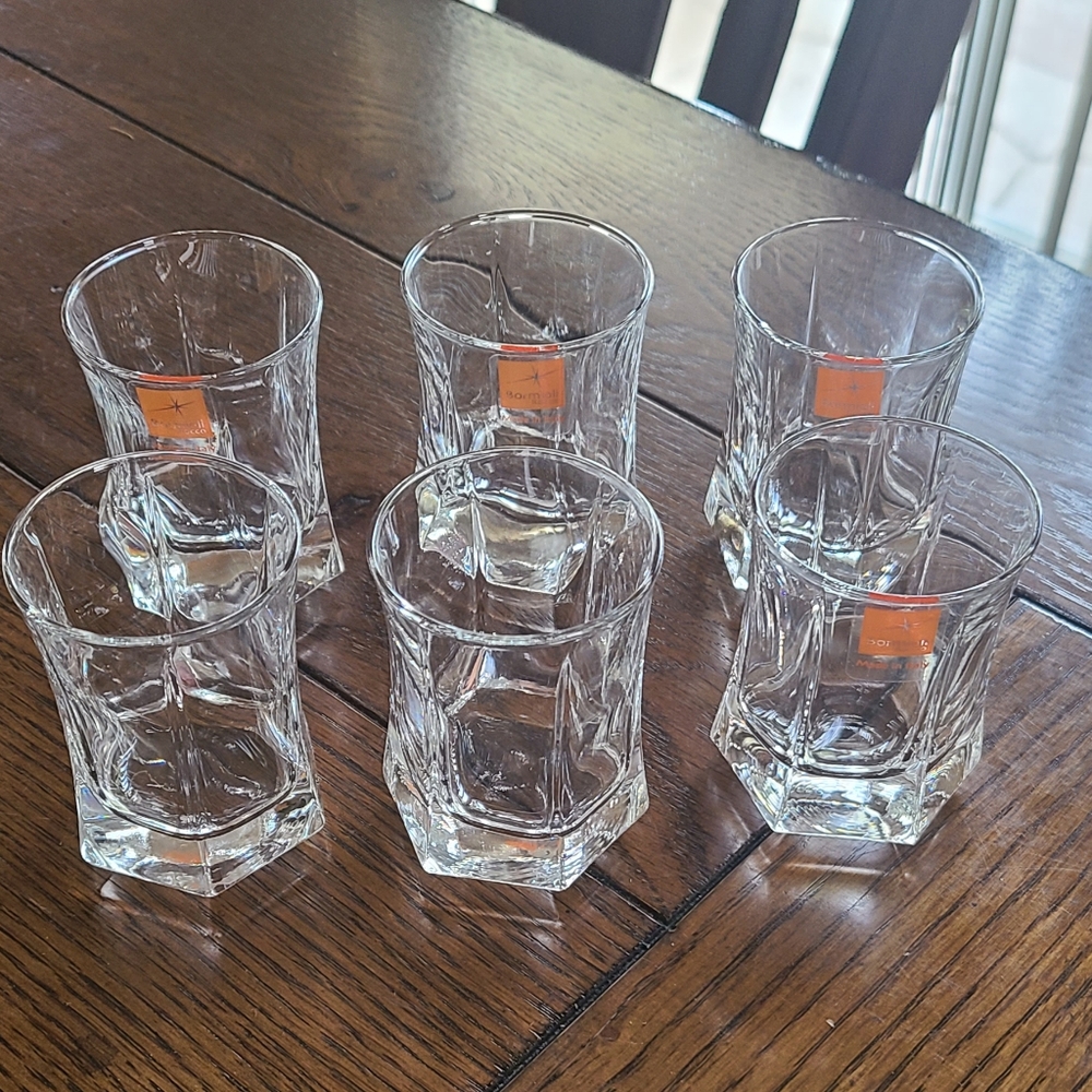 Bormioli Rocco Capitol 1 7/8oz shot glasses in original box 6 pc